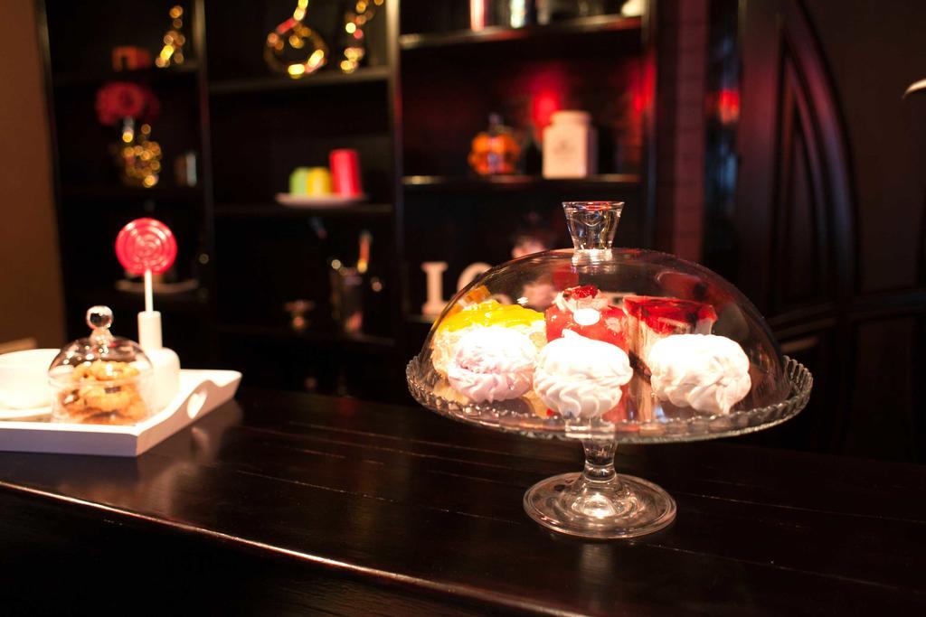 Shadow Boutique & Hotel
